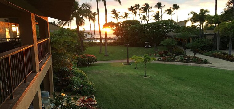 Ekahi 8F 2nd level unit, steps from Beach