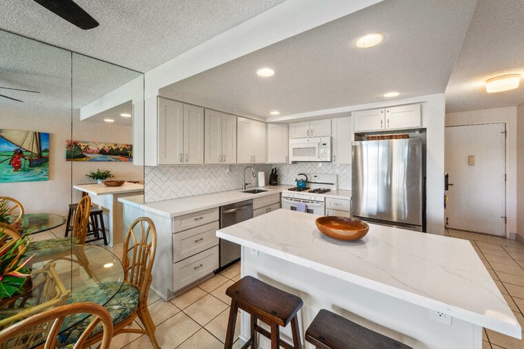 Kihei Akahi C409  - Lush Remodel - View - Dual A/C